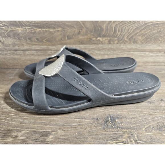 Crocs Sanrah Silver Hammered Tear Drop Design Sandal Womens Size 10 Black Shoe - Picture 4 of 7